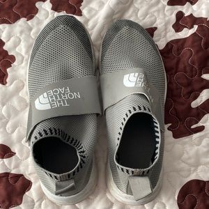 EUC The North Face tennis shoes.